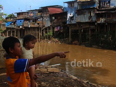 Ciliwung Direvitalisasi, 997 Rumah Akan Dibongkar