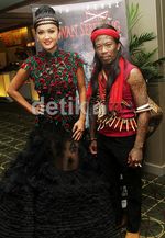 Gaun Menerawang Julia Perez