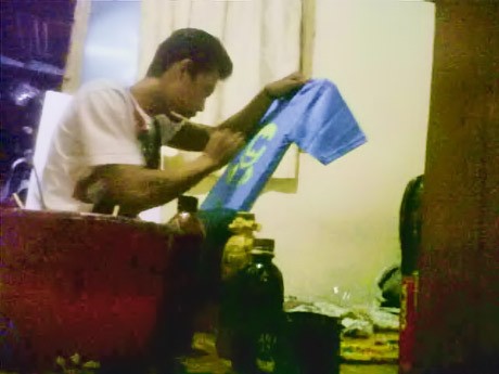 Pelukis Kaus Surakarta: Wajah Jokowi Paling Laris