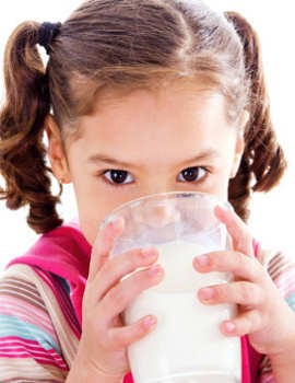 Ikan dan Susu Perlu Diberikan Rutin pada Anak