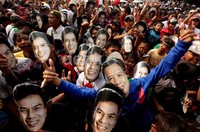 Miing-Ratno bertarung dengan 4 calon lain yakni Harry Mulya Zein (HMZ)-Iskandar Zulkarnain, Abdul Syukur-Hilmi Fuad, Ahmad Marju Kodri (AMK)-Gatot Suprijanto, dan Arief R Wismansyah-Sachrudin. Pemilihan akan dilakukan 31 Agustus mendatang.