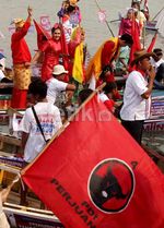 Kampanye Dedi Miing Gumelar Berbau Reggae