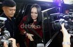 Angie Diperiksa KPK untuk Kasus Anas