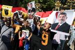 Demo Dukung Mursi di Paris