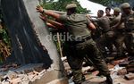 Bangunan di Atas Kali Sunter Ditertibkan