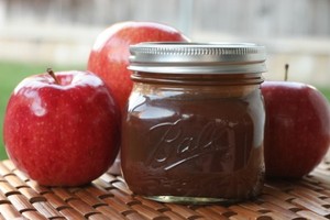 Bosan dengan Selai Kacang? Cobalah Apple Butter!