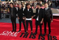 Harry cs tampil kompak dengan setelan serba hitam dengan gaya masing-masing di acara tersebut. Tim P. Whitby/Getty Images.