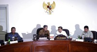 Presiden SBY yang didampingi Wapres Boediono memimpin rapat terbatas kabinet bidang ekonomi. (Setpres).