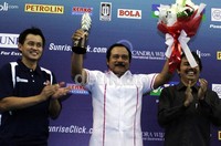 (Kiri ke kanan) Candra Wijaya, Roy Suryo, dan Subagyo Hadi Siswoyo.