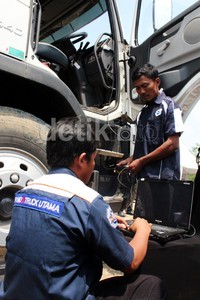 Peserta melakukan persiapan sebelum mengikuti lomba irit BBM.