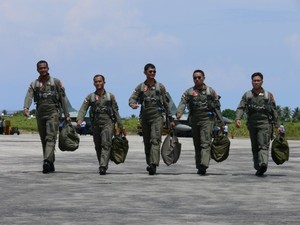 Jadi Selebriti di Landasan Pacu Udara