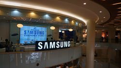 Megahnya Samsung Experiential Shop di Kasablanka