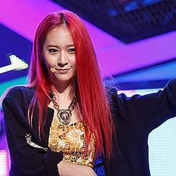 Krystal f(x) Dipaksa SNSD Nonton Film Dewasa