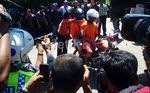 Warga Tonton Rekonstruksi Pembunuhan Sisca