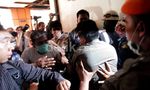 Gusuran Pedagang Stasiun Cikini Ricuh