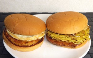 Varian Burger Terbaru, Burger Okonomiyaki dari Lotteria Jepang