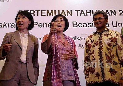 Malam Keakraban Penerima Beasiswa CIMB Niaga