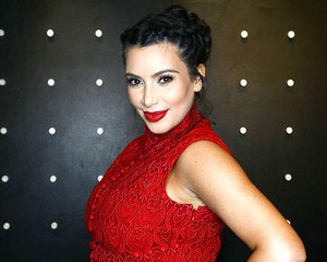 Kim Kardashian Ingin Mencoba Diet Plasenta