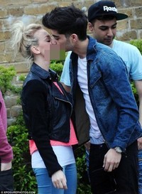 Franda Di-bully Fans SM*SH Hingga Kabar Bahagia Zayn Malik dan Rio-Atiqah