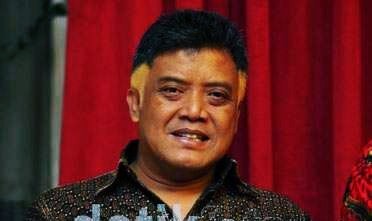 Begini Cara Mamiek Arahkan 2 Istri Muda untuk Hormati Istri Pertama
