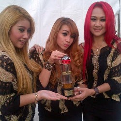 Pedangdut Ini Siap Dipoligami Asal Suami Keren dan Kaya