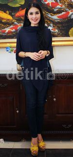 Sandra Dewi, Si Ibu Bidadari