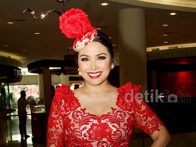 Royal Hat ala Titi DJ