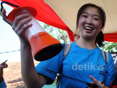 Lampu Tenaga Matahari untuk Warga Bekasi