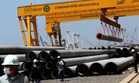 Perusahaan tersebut juga memasok spun pile atau tiang pancang bulat untuk proyek pelabuhan Kalibaru, Jakarta dengan total nilai sekitar Rp 300 miliar.
