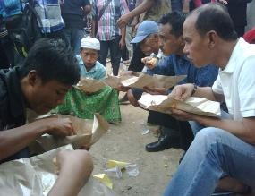 Said Sarapan Bareng Tukang Becak dan Pedagang