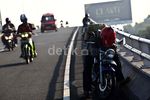 Perilaku Berbahaya di Atas Flyover Cijantung