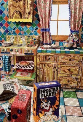 Wow, Seniman Ini Ciptakan Dapur Berlapis Jutaan Manik-manik!