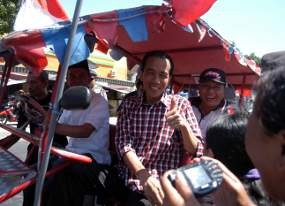 Jokowi Sebut Pasangan Jempol Paling Merakyat