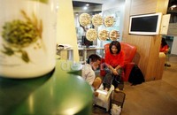 Tak sedikit bagi mereka yang peduli, mulai membiasakan diri mengecek kesehatannya sejak usia dini.