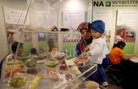Salas satu cara Amway menularkan pola hidup sehat kepada semua adalah dengan mengkonsumsi bahan alam yang baik untuk tubuh dan kesehatan, salah satunya adalah dengan memperkenalkan produk terbarunya Nutrilite All Plant Protein.