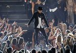 Aksi Memukau di Panggung MTV VMA 2013