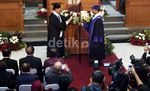 CT Terima Gelar Doktor Honoris Causa dari Unair