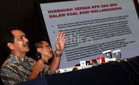 Rizal juga menepis keterlibatan dua saudaranya yaitu mantan Menpora Andi Mallarangeng dan Choel Mallarangeng dalam proyek tersebut.