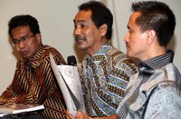 Audit BPK soal Hambalang mengungkap sejumlah data. Antara lain soal uang Rp 600 juta untuk Andi Mallarangeng untuk pemenangan Kongres Demokrat. Tak hanya itu saja ada juga permintaan fee 15 persen dari Choel Mallarangeng untuk setiap proyek di Kemenpora.