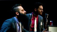 Penghargaan Best Visual Effect diraih oleh Capital Cities dengan videonya 'Safe and Sound'. Youtube.