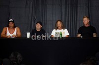 Dalam jumpa pers, Metallica mengatakan akan menyajikan penampilan yang unik dan spesial.