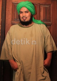 Pria yang menetap di Bali itu mengaku telah mendapatkan hidayah.