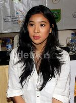 Marcella Zalianty Hamil 8 Bulan