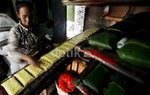 Harga Kedelai Melonjak, Perajin Tempe Menjerit