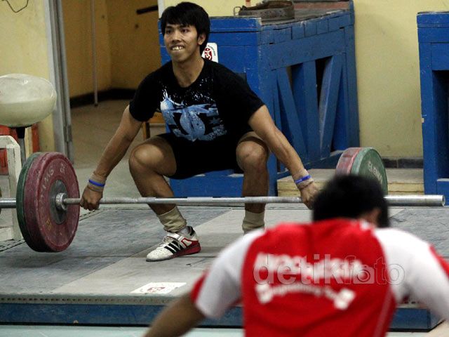 Angkat Besi Targetkan 4 Emas