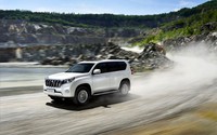 Salah satu fitur keamanan yang dipasang dan dianggap penting pada model ini adalah trailer sway control dan emergency brake signal. (dok Toyota).