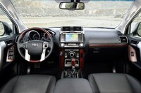 Interior Land Cruiser Prado. (dok Toyota).