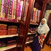 Tujuh Saudara, Berkah Melestarikan Ratu Segala Kain