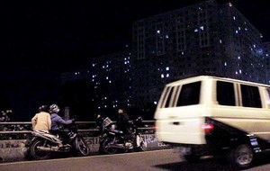 Kisah Jembatan Cinta Tergusur Parkir Jamaah