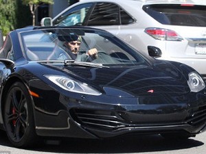 David Beckham Pamer Mobil Baru